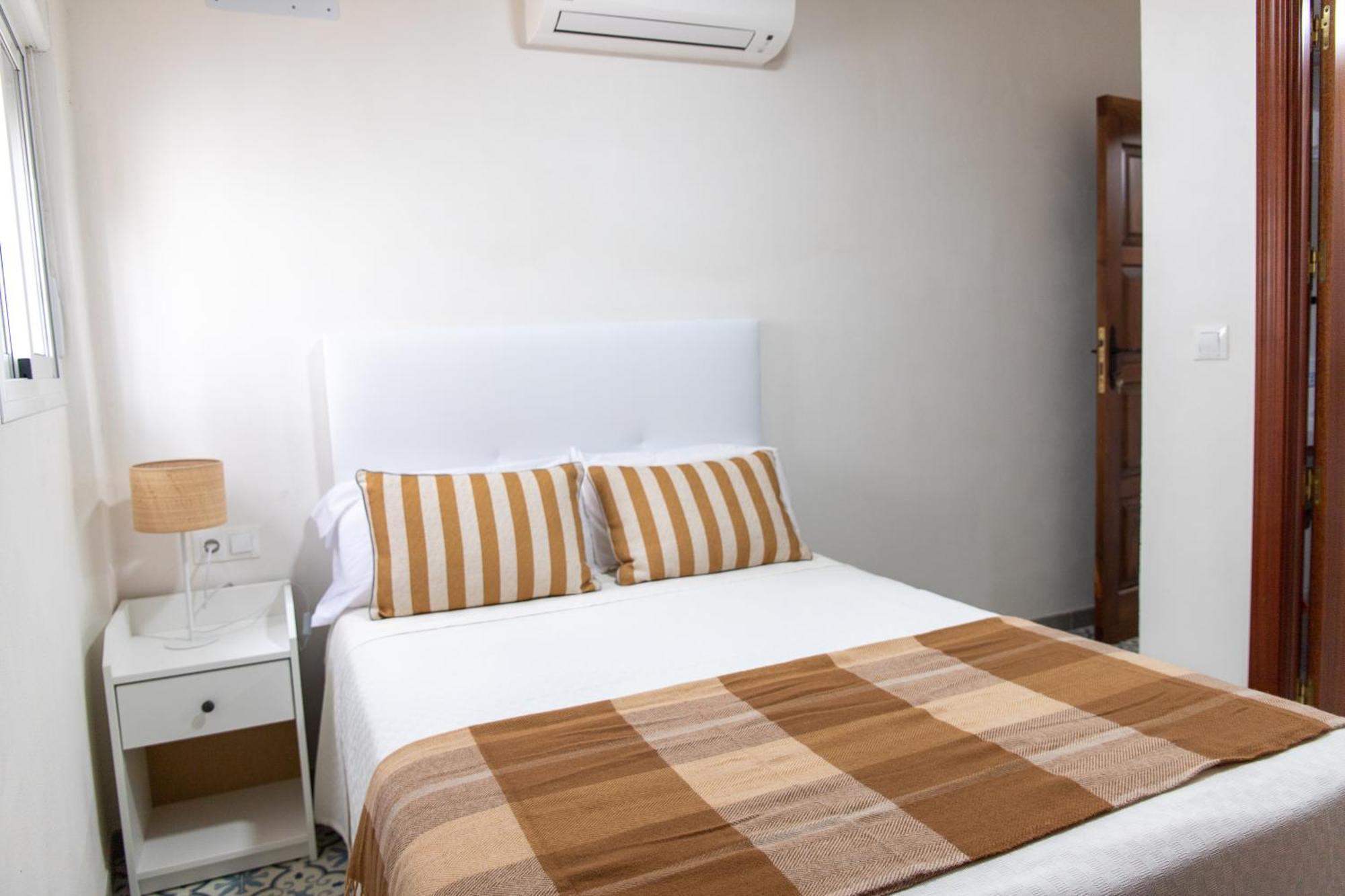 Apartamentos San Francisco Sevilla Bagian luar foto